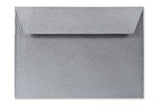 Hülle DIN C5, Hammerschlagstruktur metallic fein, silber