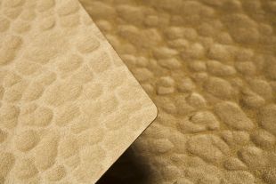 Hülle DIN C5, Hammerschlagstruktur metallic groß, goldgelb